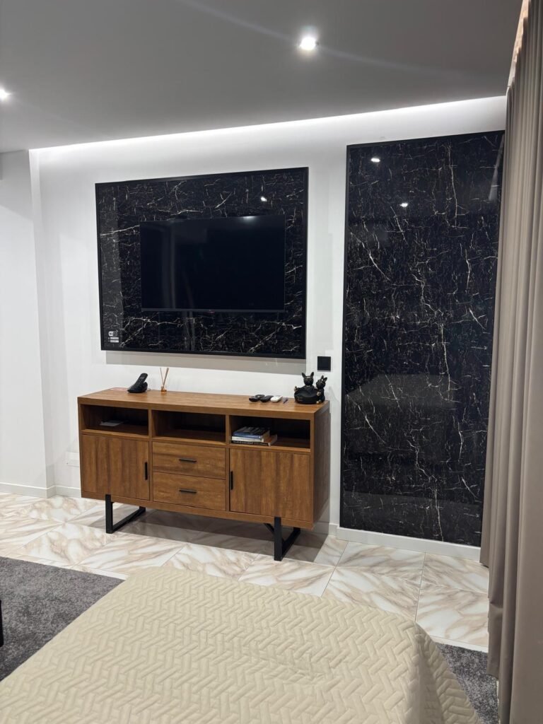 Apartamento Terraço – Sala com televisão | Casa do Cachucho, Horta